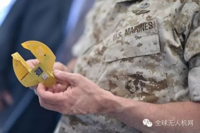 美軍研發(fā)可攜帶多種傳感器的光盤大小的無人機