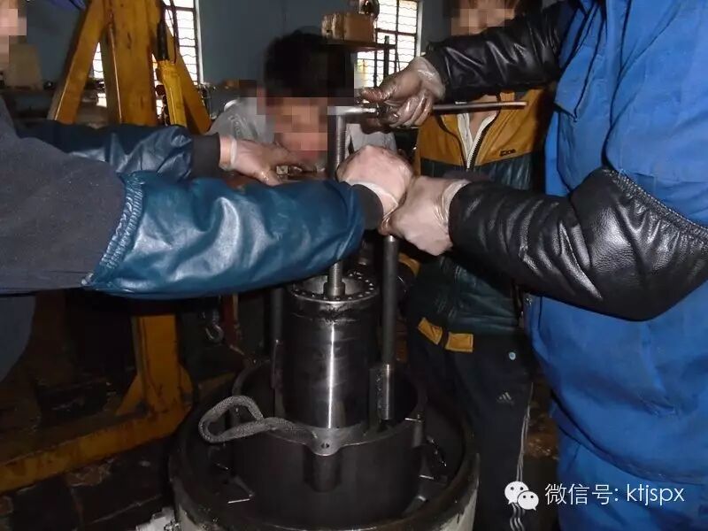 【空调技术培训】DB顿汉布什冷水机组1218压缩机拆解实例