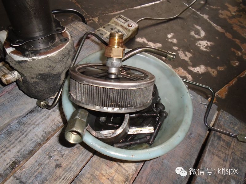 【空调技术培训】DB顿汉布什冷水机组1218压缩机拆解实例