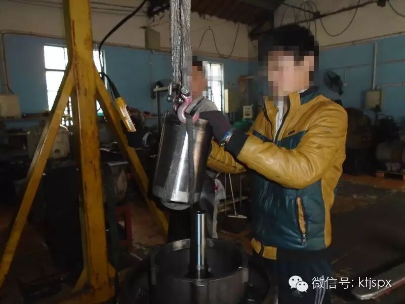 【空调技术培训】DB顿汉布什冷水机组1218压缩机拆解实例