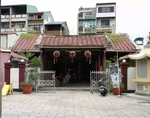 光外有光 | 周鍊