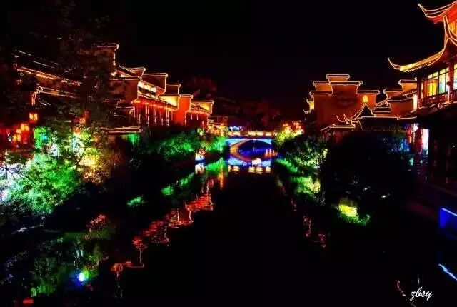 光外有光 | 周鍊