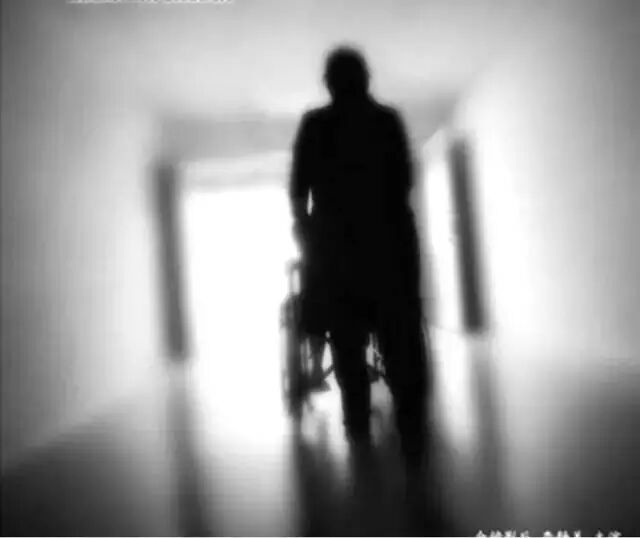 光外有光 | 周鍊