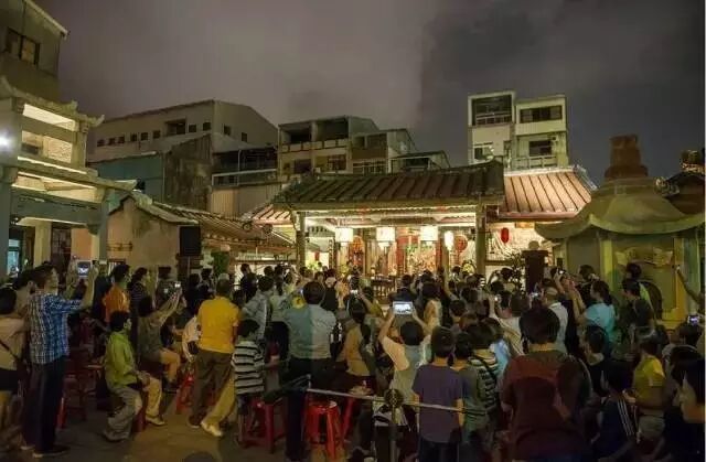 光外有光 | 周鍊