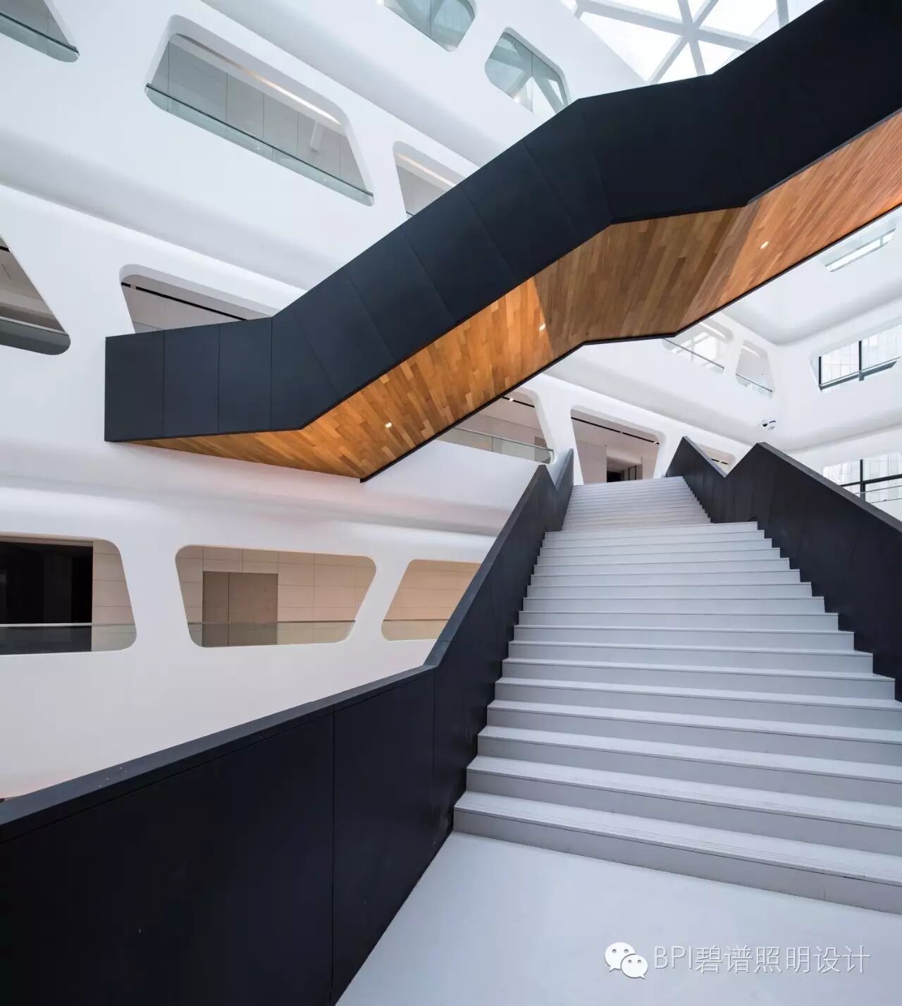 光影千年 | 西安中西部交易中心照明设计