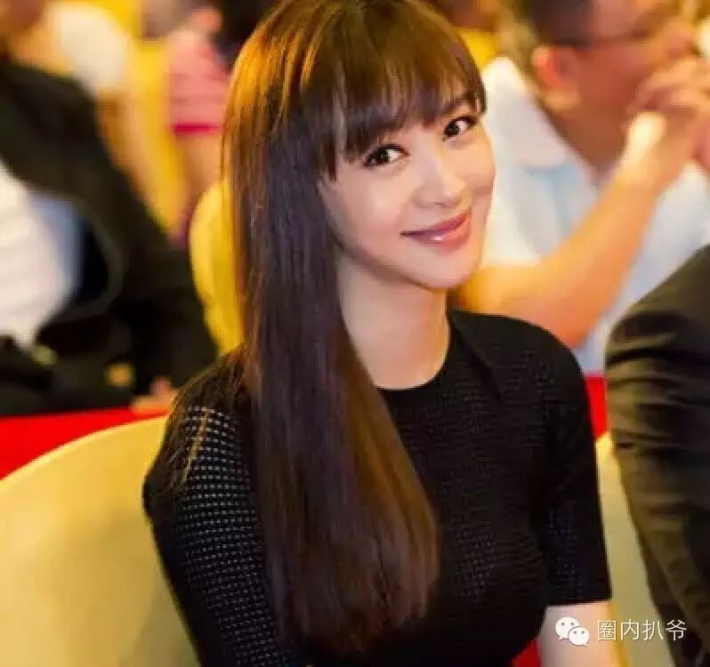 都以为李菲儿为情整容,实际白莲花大变身,扒一扒李菲儿...