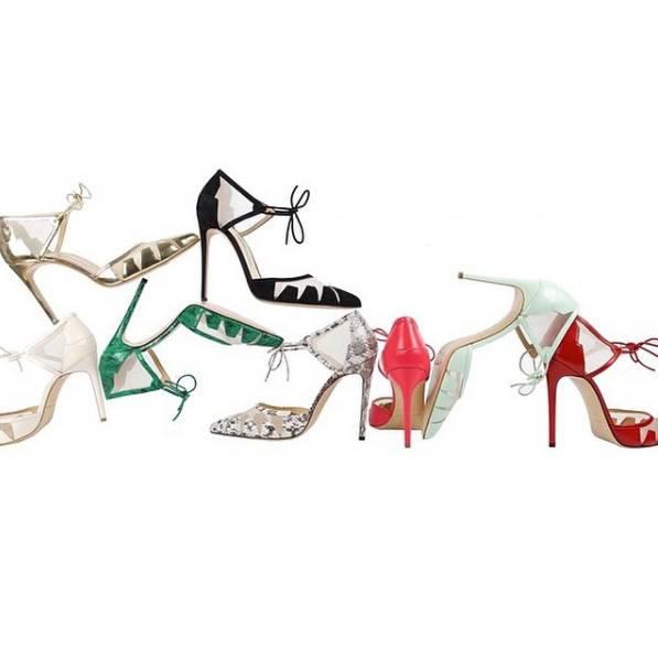 裙子 裸色鞋子 搭配_鞋子裸色还是黑色_裸色鞋子配什么衣服