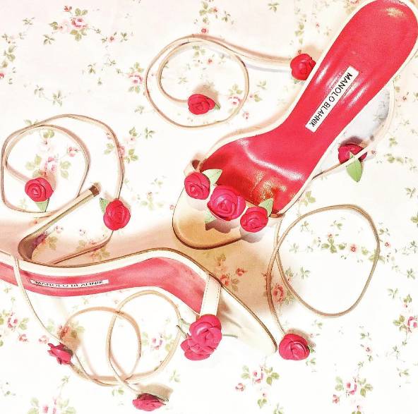 鞋子裸色还是黑色_裸色鞋子配什么衣服_裙子 裸色鞋子 搭配