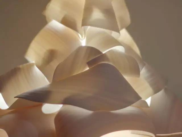 走马观灯 | 看77岁艺术家如何打造优雅陶瓷灯