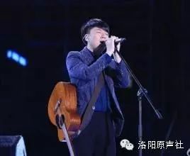 张磊携新专辑抵京宣传 透露将举行个人首唱会