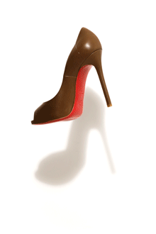 高跟鞋牌子_高跟鞋鞋跟质量测评_牌子的高跟鞋