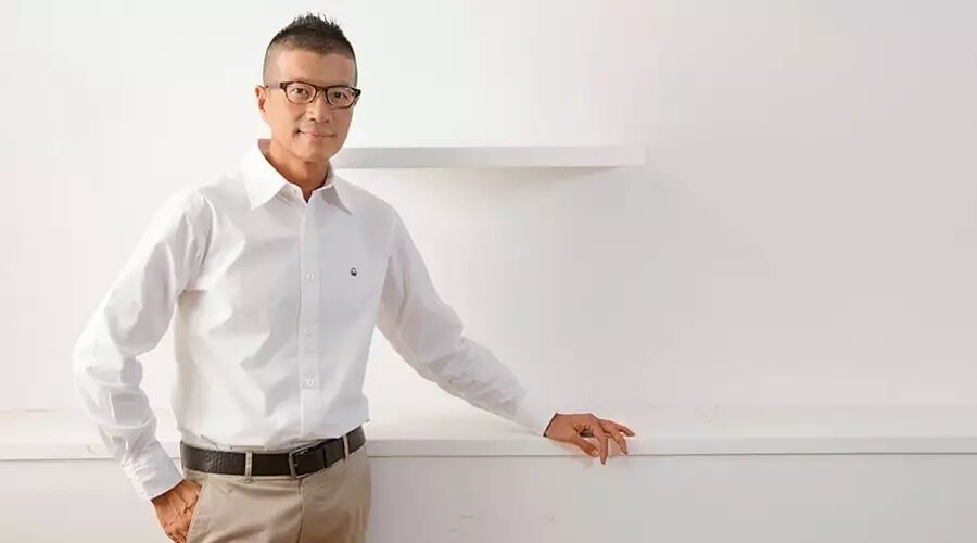 他写的剧,演红了霍建华;他写的歌,唱红了孟庭苇.