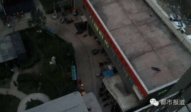组图：郑州16岁男孩坠楼身亡 疑因进修压力年夜