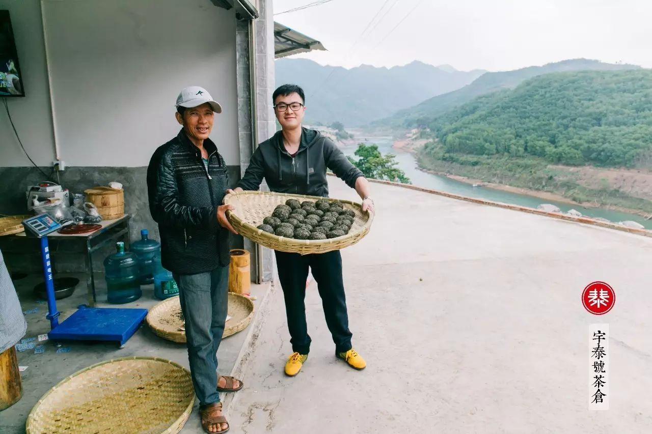 阮仕林 | 以昔归茶团制作工艺获得"云南省级非物质文化遗产"名誉的