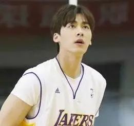 李易峰将赴美见科比 一枚励志的偶像
