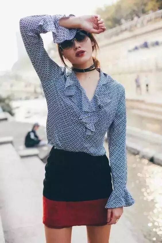 邓紫棋透视装引争议,怎么露才不low?