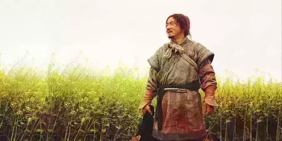 快来,让我们跟着成龙大哥去看油菜花喽!