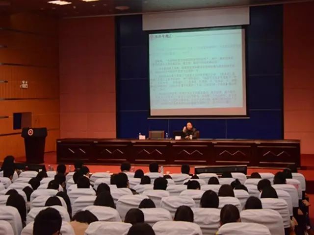 中国人民大学经济学院院长张宇教授莅临我院讲学