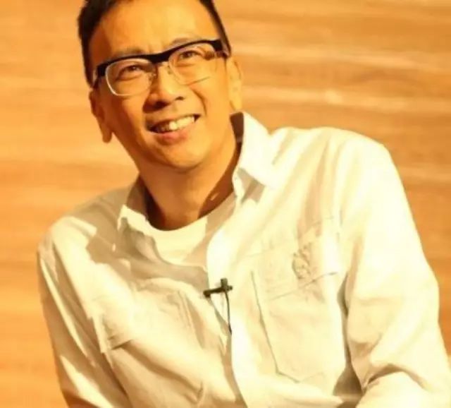 郑丹瑞、杜海涛为大家送上新年问候