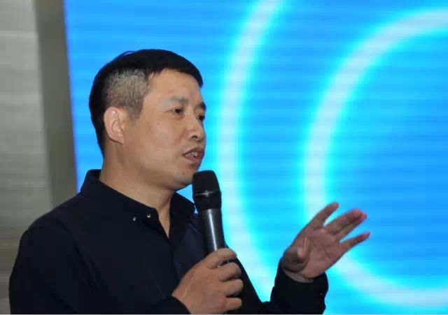 亿超眼镜CEO李昌利