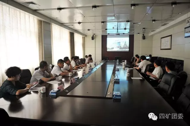 河南省旅游局副巡视员潘进军带领“文明使者”志愿服务站考评组成员到我矿进行实地考评 河南省旅游局副巡视员潘进军带领“文明使者”志愿服务站考评组成员到我矿进行实地考评