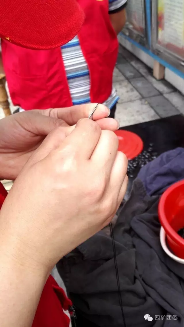 河南省旅游局副巡视员潘进军带领“文明使者”志愿服务站考评组成员到我矿进行实地考评 河南省旅游局副巡视员潘进军带领“文明使者”志愿服务站考评组成员到我矿进行实地考评