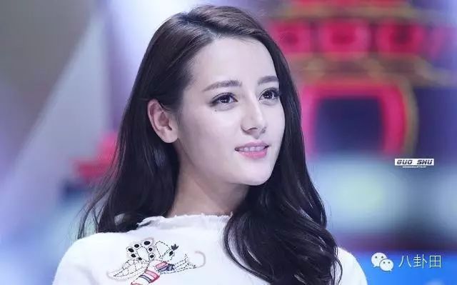 迪丽热巴,最有前途的90之一!貌美如漫画中美人
