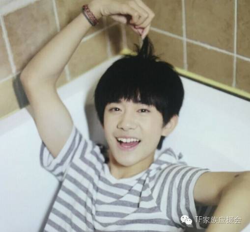 这个男孩叫TFBOYS易烊千玺