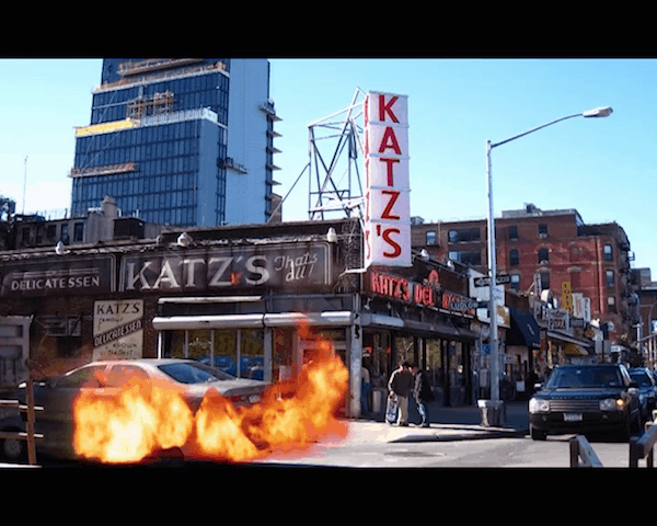 他拍的电影平均成本1000多块,