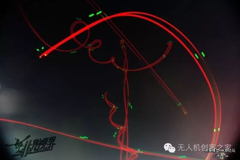 以天空為布，無(wú)人機(jī)為筆