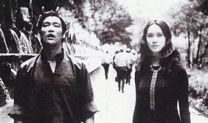 她比林青霞还美,李小龙的金牌女主,深陷舆论漩涡,终身...