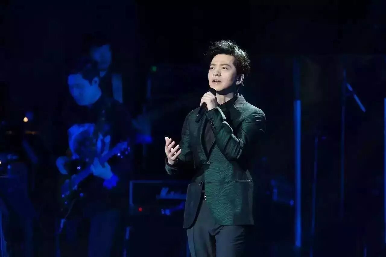 段子手李健:感谢洋河股份,把我在全中国贴的到处都是……