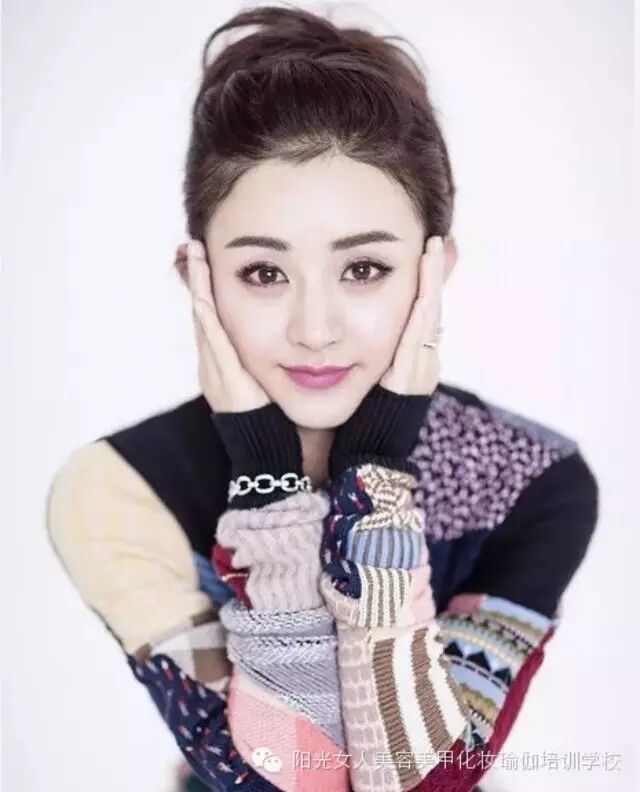 这些发型,迪丽热巴完虐赵丽颖 ,再一次美出了新高度!