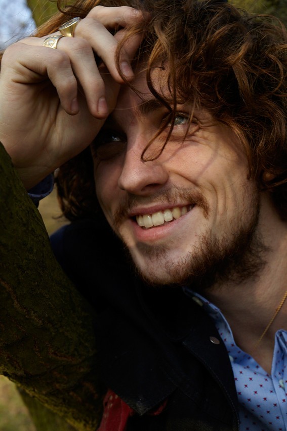 《五十度灰》的导演，可能是全英国最招“恨”的女人