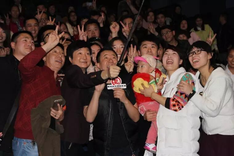 是不是王毛,总之他来了!成龙影城《我不是王毛》见面会...