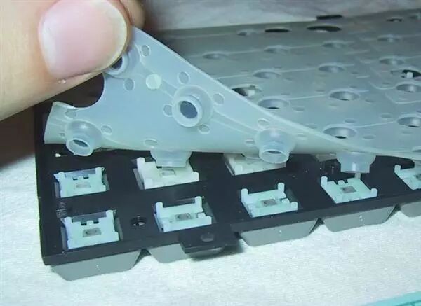 abs键帽_键帽abs和pc哪个材质好_键帽abs和pbt哪个好