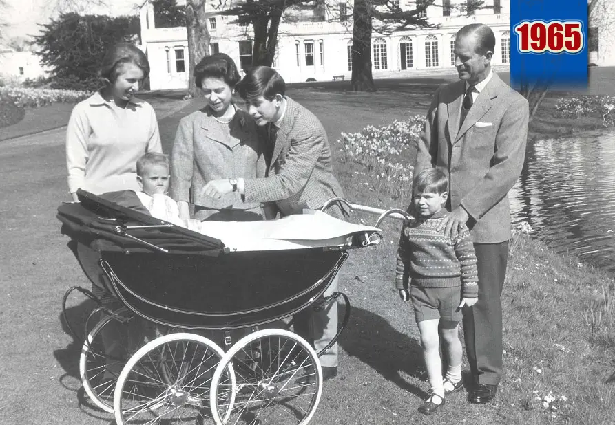 【经典老照片】从一见钟情到厮守一生 英国女王67年爱情之路 - 兰绿相间 - 兰绿相间 【经典老照片】从一见钟情到厮守一生 英国女王67年爱情之路 - 兰绿相间 - 兰绿相间