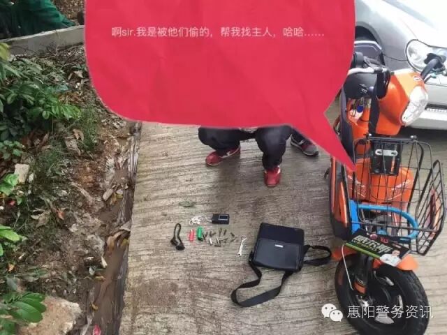 镇隆派出所伏击队员在镇隆联系市场抓获盗窃电动车嫌疑人李某