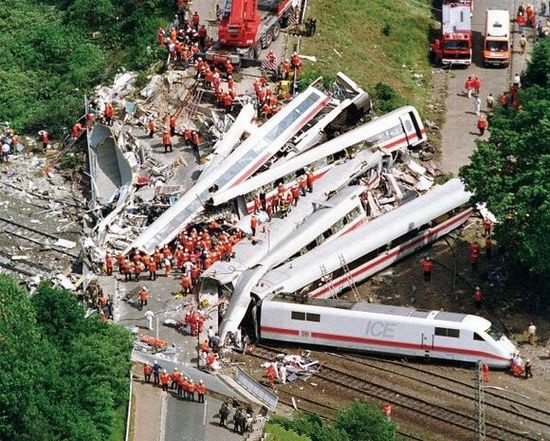 想过吗：动车组上为什么没有安全带？802 / 作者:风油精 / 帖子ID:113721