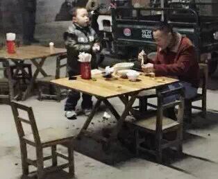 “中国好儿子”真实年龄6岁!|身世凄苦会驾驶电动车快1年了!620 / 作者:桂花糕 / 帖子ID:107628 “中国好儿子”真实年龄6岁!|身世凄苦会驾驶电动车快1年了!620 / 作者:桂花糕 / 帖子ID:107628