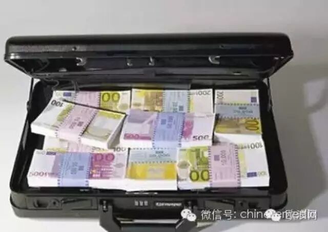 意大利华人携带1.8万欧元现金机场被扣