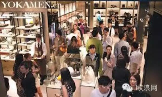西班牙打算把游客从阳光沙滩吸引到商场购物 中国游客人均购物900欧元。