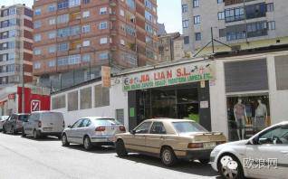 奥伦赛两名西班牙人持枪抢劫百元店被判入狱10年