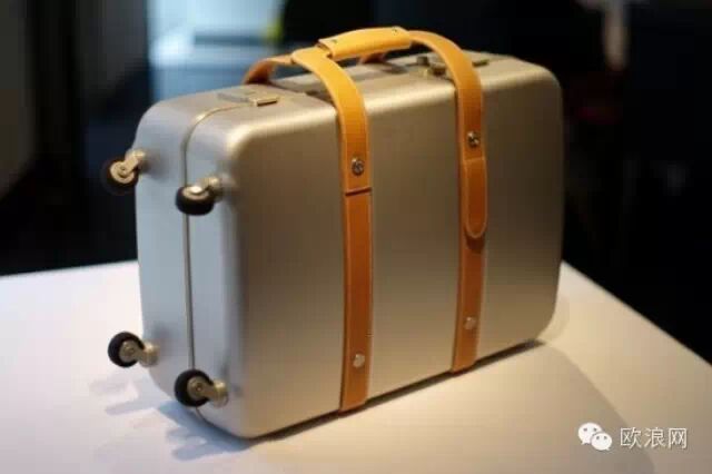 旅西侨胞帮他人带物品回国问题多多
