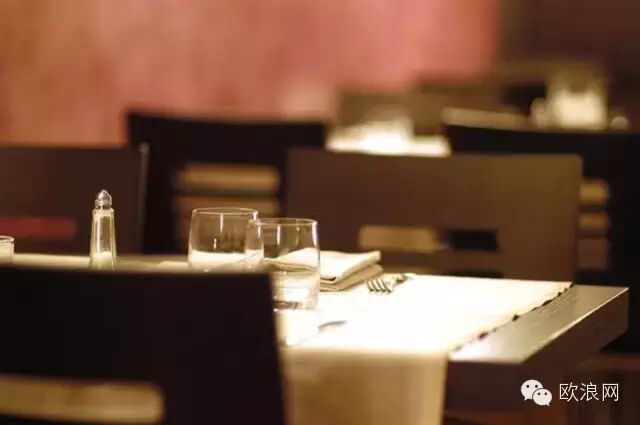账单纠纷 中餐馆老板和服务员险遭顾客割喉
