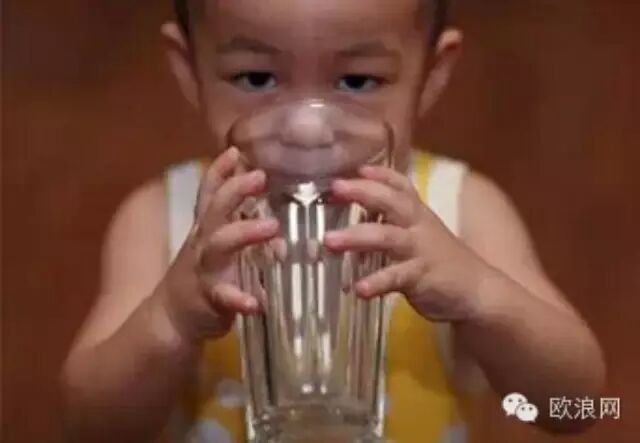 四种杯子喝水危险容易中毒 ! ! !