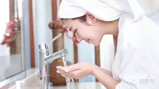 【健康】脸洗得不能再干净了，结果还是不断长粉刺！原因是…