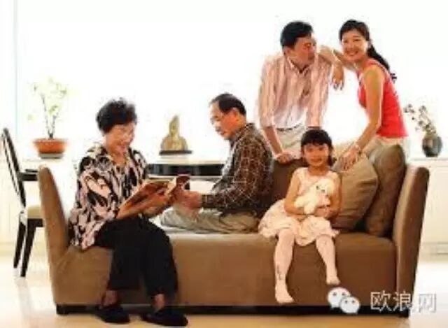 在西班牙申请家庭团聚要考融入考试么？