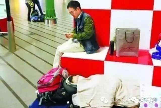 太惨了! 华人罗马旅游大巴整车被盗 睡机场维权!