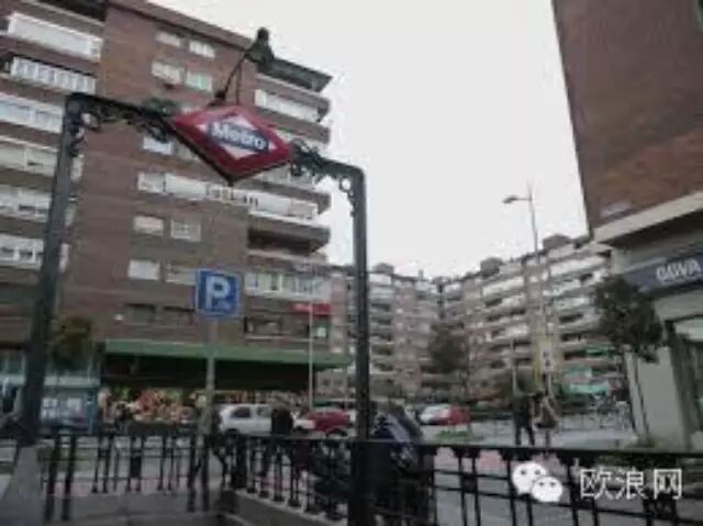 华人店主帮助西班牙孤寡老人受称赞